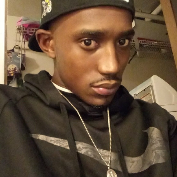 Meet your Posher, David - Picture 1 of 1